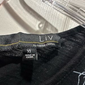 Liv by Habitat XL blouse black with white floral detail